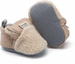 Babyslofjes - Antislip – Fleece Voering - Completebabyuizet - Slofjes Voor Je Baby, Dreumes Voor Jongens En Meisjes - 6-12 Maanden (12cm) - Lichtbruin -Goedkope Kleintje Kleding Winkel 1200x1032
