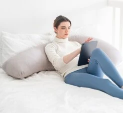 Vivid Green Zwangerschapskussen (J-vorm) - Voedingskussen - Zijslaapkussen - Body Pillow - Lichaamskussen - Grijs -Goedkope Kleintje Kleding Winkel 1200x1102