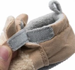 Babyslofjes - Antislip – Fleece Voering - Completebabyuizet - Slofjes Voor Je Baby, Dreumes Voor Jongens En Meisjes - 6-12 Maanden (12cm) - Lichtbruin -Goedkope Kleintje Kleding Winkel 1200x1122