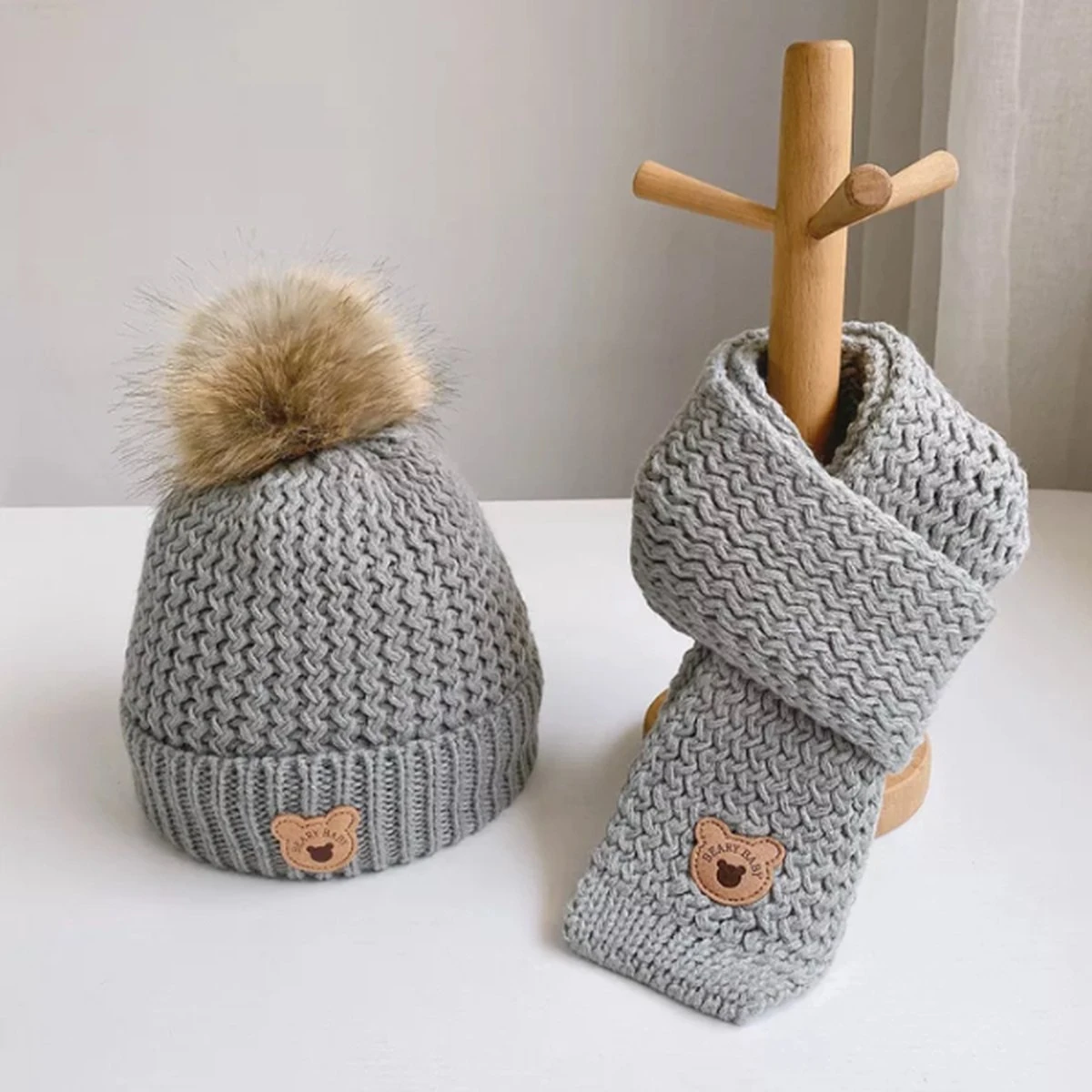 Beary Baby Muts & Sjaal - Baby Muts - Kindermuts - Beanie - Winter - 0 Tot 6 Jaar - Grijs 1 Beary Baby Muts & Sjaal - Baby Muts - Kindermuts - Beanie - Winter - 0 Tot 6 Jaar - Grijs