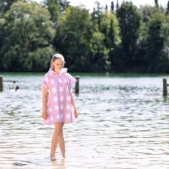 HOMELEVEL Badstof Poncho Voor Kinderen - Badponcho Voor Jongens En Meisjes - Met Capuchon - Strandponcho Van Zachte Stof -Goedkope Kleintje Kleding Winkel 1200x1200 196