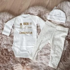 Merkloos MM Baby Cadeau Geboorte Meisje Jongen Set Met Tekst Aanstaande Zwanger Kledingset Pasgeboren Unisex Bodysuit | Babykleding Huispakje | Kraamkado | Gift Set Babyset Kraamcadeau Aankondiging Bekendmaking Zwangerschap