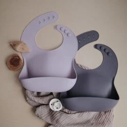 Mushie Siliconen Baby Slabbetje Met Opvangbakje | Rocket | BPA Ftalaatvrij| Afwasbaar -Goedkope Kleintje Kleding Winkel 1200x1200 334