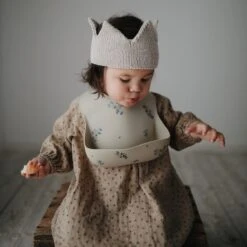 Mushie Siliconen Baby Slabbetje Met Opvangbakje | Shifting Sand | BPA Ftalaatvrij| Afwasbaar 32 Mushie Siliconen Baby Slabbetje Met Opvangbakje | Shifting Sand | BPA Ftalaatvrij| Afwasbaar -Goedkope Kleintje Kleding Winkel 1200x1200 398