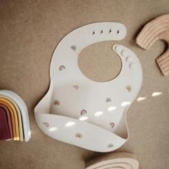 Mushie | Siliconen Slab Met Opvangbakje | Rainbow | Regenboog | Baby | Eten & Drinken