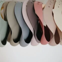 Mushie Siliconen Baby Slabbetje Met Opvangbakje |Cambridge Blue | BPA Ftalaatvrij| Afwasbaar -Goedkope Kleintje Kleding Winkel 1200x1200 532