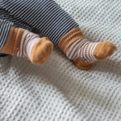 KipKep Babysokjes Zand: Bio Blijf-Sokjes - Maat 6-12 Maanden - Camel & Sand -Goedkope Kleintje Kleding Winkel 1200x1200 76