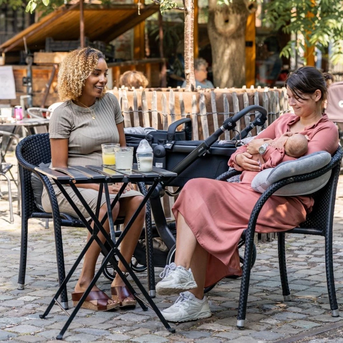 Doomoo On The Go - Zwangerschapskussen Met Geïntegreerde Zak - Grey 14 Doomoo On The Go - Zwangerschapskussen Met Geïntegreerde Zak - Grey - Afbeelding 14