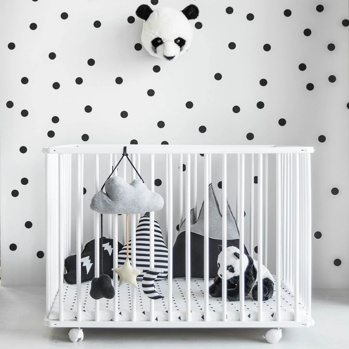 Petite Amélie ® Baby Box Inklapbaar - Box Opvouwbaar In één Handomdraai - Babybox Is Makkelijk Te Verplaatsen Via Wieltjes (met Blokkade) - Bodem Instelbaar In 3 Hoogtes - Wit - H.72 X L.100 X H.72 Cm 2 Petite Amélie ® Baby Box Inklapbaar - Box Opvouwbaar In één Handomdraai - Babybox Is Makkelijk Te Verplaatsen Via Wieltjes (met Blokkade) - Bodem Instelbaar In 3 Hoogtes - Wit - H.72 X L.100 X H.72 Cm - Afbeelding 2