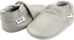 Grijze Effen Leren Babyslofjes Van Baby-Slofje Maat 20-21 Voor 6-12 Maanden -Goedkope Kleintje Kleding Winkel 1200x646 1