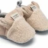 Babyslofjes - Antislip – Fleece Voering - Completebabyuizet - Slofjes Voor Je Baby, Dreumes Voor Jongens En Meisjes - 6-12 Maanden (12cm) - Lichtbruin