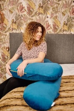 Telano Zwangerschapskussen XXL - Extra Hoes En Opbergtas - Exclusieve Gouden Rits - Velvet Stof - Voedingskussen - U Vorm - Extra Groot - Zijslaapkussen - Blauw -Goedkope Kleintje Kleding Winkel 798x1200 2