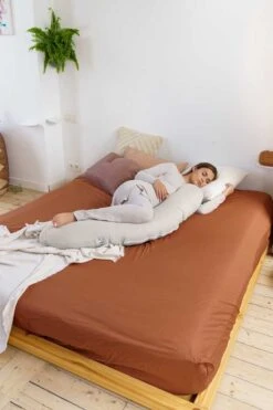 Doomoo Buddy Cover - Hoes Voor Voedingskussen Buddy - Biologisch Katoen - 180 Cm - Tetra Jersey Sand -Goedkope Kleintje Kleding Winkel 800x1200 87