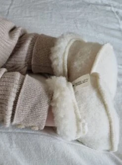 WOLLIES Amsterdam Baby Slofjes - 100% Merino Wol - Wit - 9,5cm - Maat 17 -Goedkope Kleintje Kleding Winkel 890x1200