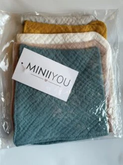 MINIIYOU - 5 Stuks Hydrofiele Bandana Slabbetjes - Effen Blauw - Geel Wit - Kwijlslabbetjes -Goedkope Kleintje Kleding Winkel 900x1200 50