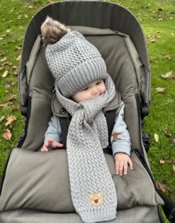 Beary Baby Muts & Sjaal - Baby Muts - Kindermuts - Beanie - Winter - 0 Tot 6 Jaar - Grijs 6 Beary Baby Muts & Sjaal - Baby Muts - Kindermuts - Beanie - Winter - 0 Tot 6 Jaar - Grijs -Goedkope Kleintje Kleding Winkel 945x1200